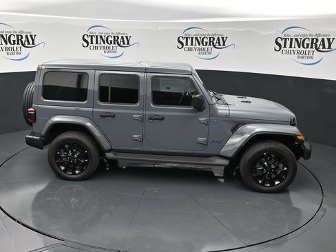 Used 2025 Jeep Wrangler Unlimited Sahara AWD/4WD image 28