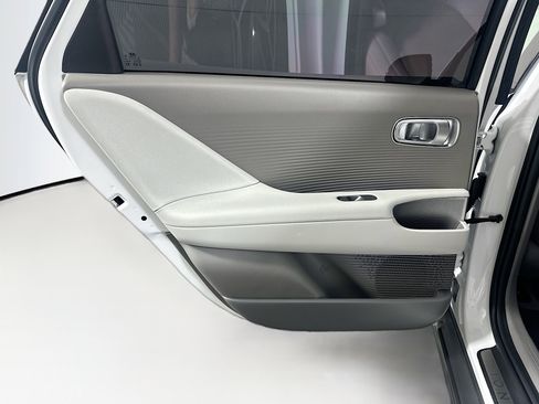 Used 2023 Hyundai Ioniq 6 Limited image 27