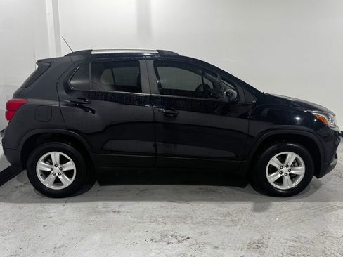 Used 2022 Chevrolet Trax LT w/ LT Convenience Package image 20