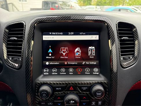 Used 2020 Dodge Durango R/T w/ Technology Group AWD/4WD image 30