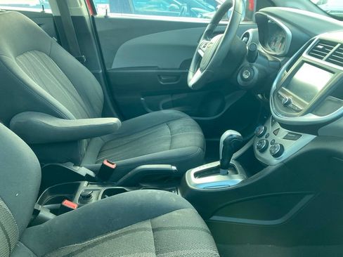Used 2017 Chevrolet Sonic LT FWD image 7