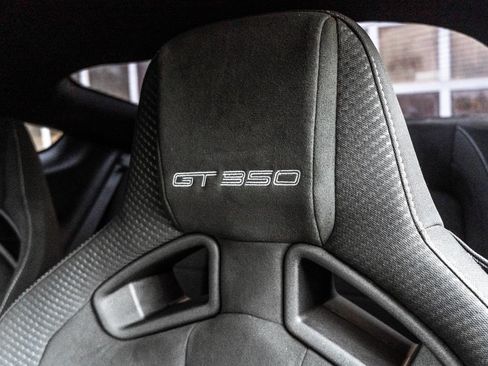 Used 2017 Ford Mustang Shelby GT350 w/ Electronics Package RWD image 8