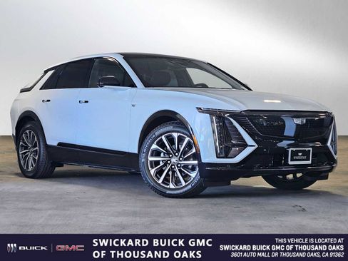 New 2026 Cadillac Lyriq Sport image 1