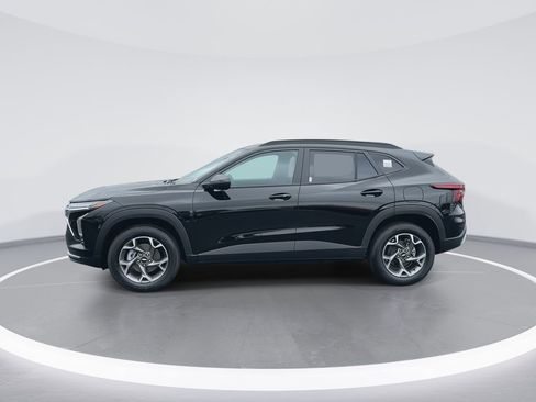 New 2026 Chevrolet Trax LT w/ Driver Confidence Package FWD image 5