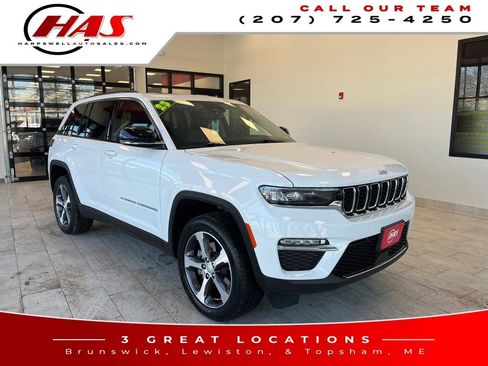 Used 2023 Jeep Grand Cherokee 4WD 4xe image 8