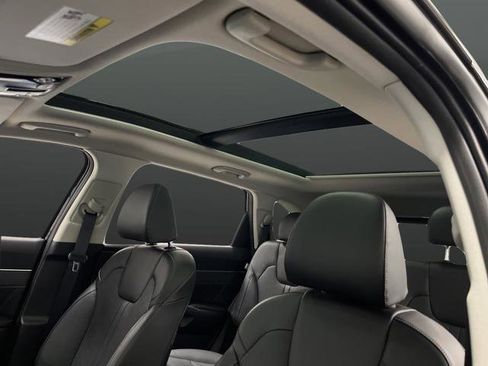 Used 2025 Kia Sorento SX image 7