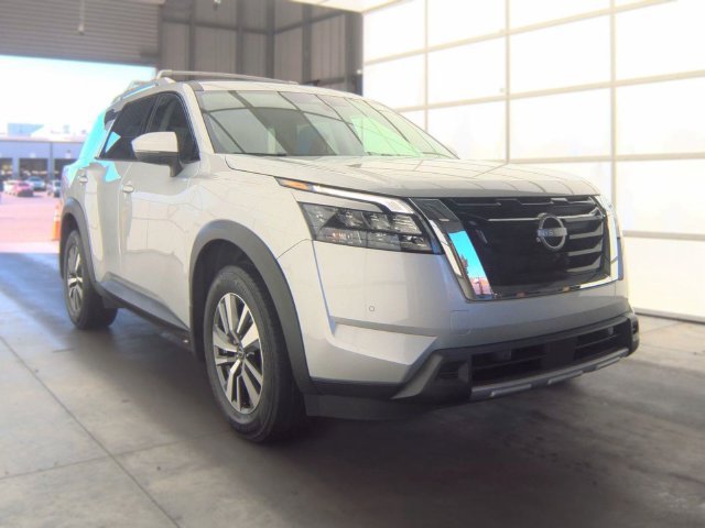 Certified 2025 Nissan Pathfinder SL AWD/4WD image 11