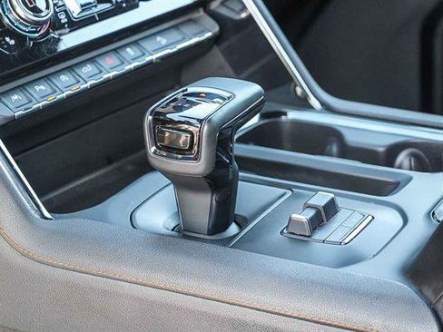 Used 2025 GMC Sierra 1500 AT4 w/ AT4 Premium Package image 21