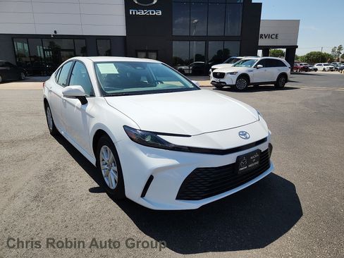 Used 2025 Toyota Camry LE FWD image 1