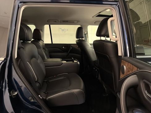 Used 2023 INFINITI QX80 Premium Select w/ Cargo Package image 29