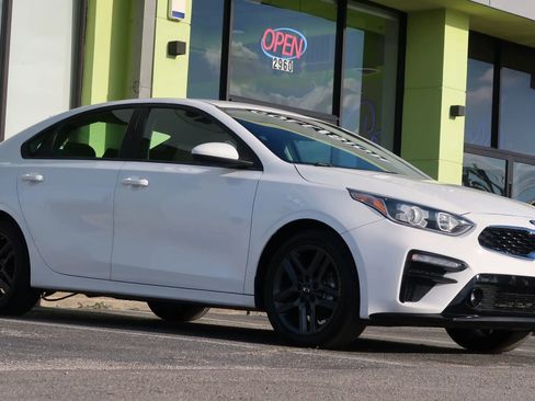 Used 2019 Kia Forte S image 5