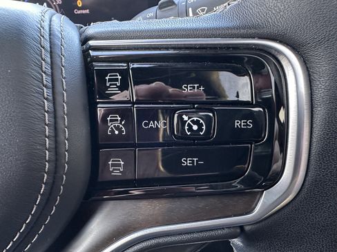 Used 2023 Jeep Grand Wagoneer L Series II w/ Premium Group II image 24