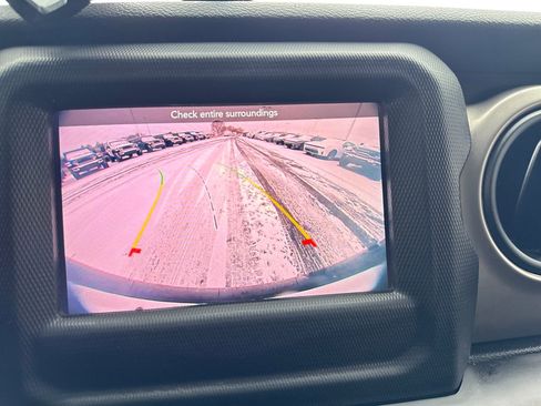 Used 2020 Jeep Wrangler Unlimited Sport S image 19