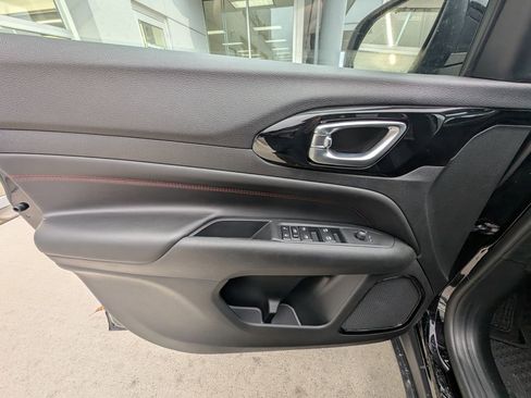 New 2026 Jeep Compass Trailhawk image 31