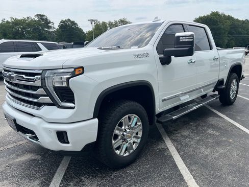 Used 2025 Chevrolet Silverado 2500 High Country w/ Technology Package AWD/4WD image 27