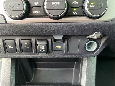 Used 2021 Toyota Tacoma SR5 RWD image 25