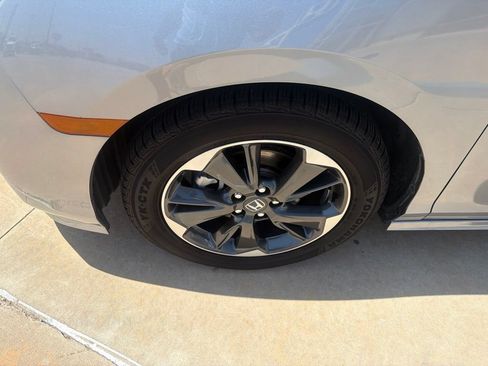 Used 2023 Honda Odyssey Elite image 14