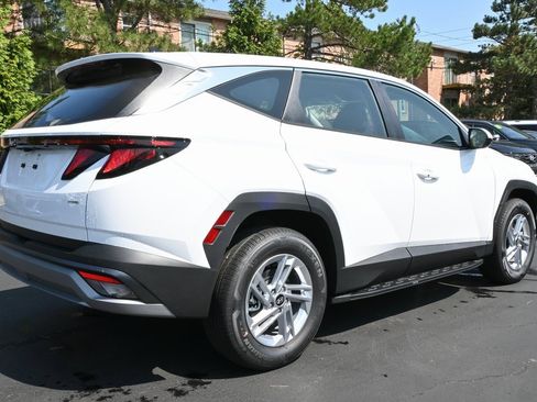 Used 2025 Hyundai Tucson SE image 8