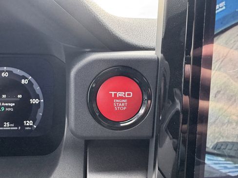 New 2025 Toyota 4Runner TRD Off-Road Premium image 32