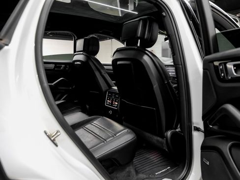 Used 2023 Porsche Cayenne Base image 48