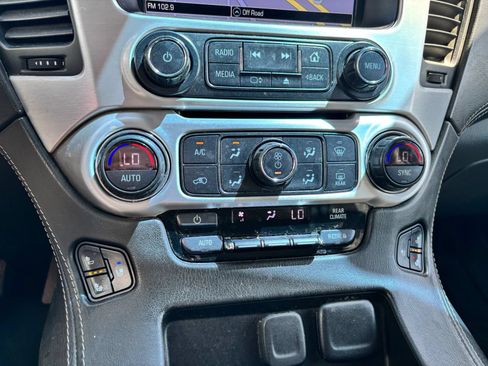 Used 2019 GMC Yukon XL SLT AWD/4WD image 29