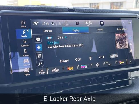 Used 2025 Jeep Wrangler Willys image 26