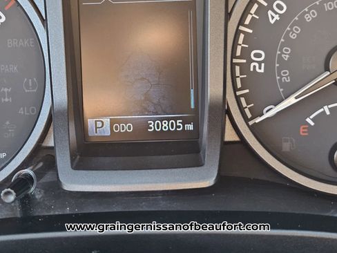 Used 2023 Toyota Tacoma TRD Off-Road image 15