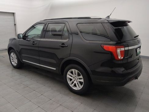 Used 2019 Ford Explorer XLT w/ Equipment Group 201A AWD/4WD image 3