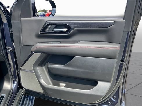 Used 2025 GMC Yukon XL AT4 Ultimate AWD/4WD image 26
