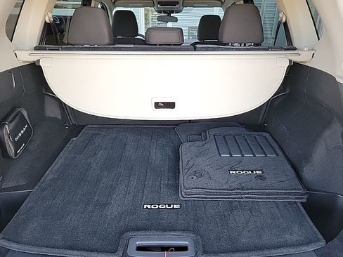 Used 2023 Nissan Rogue SV image 21