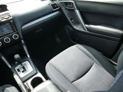 Used 2017 Subaru Forester 2.5i Premium w/ All-Weather Package image 11