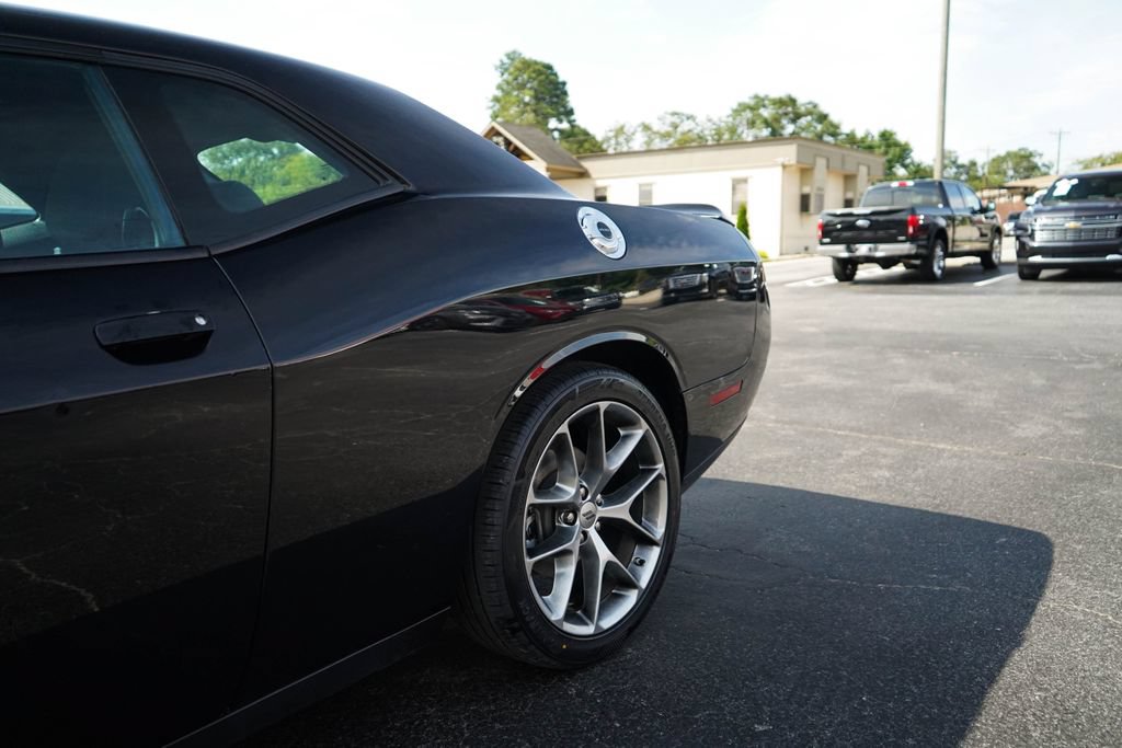 Used 2022 Dodge Challenger GT RWD image 21