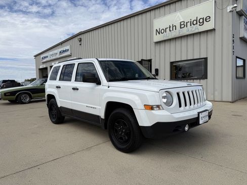 Used 2015 Jeep Patriot Sport image 1