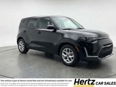 Used 2025 Kia Soul LX w/ LX Technology Package
