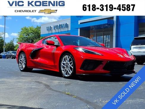 Used 2025 Chevrolet Corvette Stingray Preferred Cpe w/ Z51 Performance Package RWD image 1
