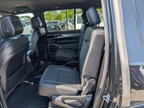 New 2026 Jeep Grand Wagoneer 4WD image 11