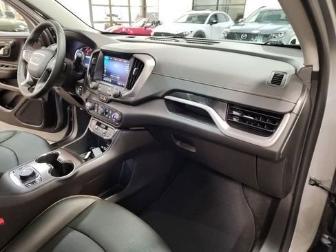 Used 2024 GMC Terrain AT4 AWD/4WD image 33