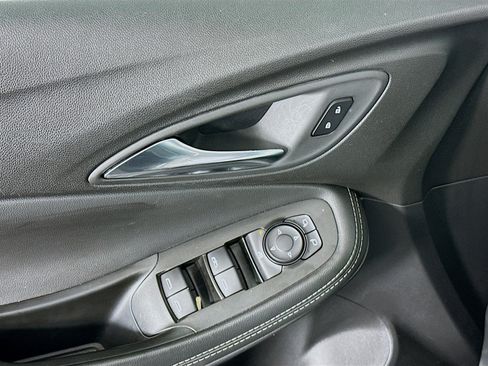 Used 2025 Buick Encore GX Preferred AWD/4WD image 15