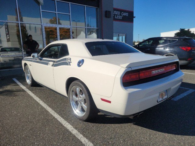 Used 2010 Dodge Challenger R/T RWD image 6