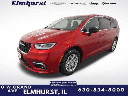 New 2026 Chrysler Pacifica Select image 1