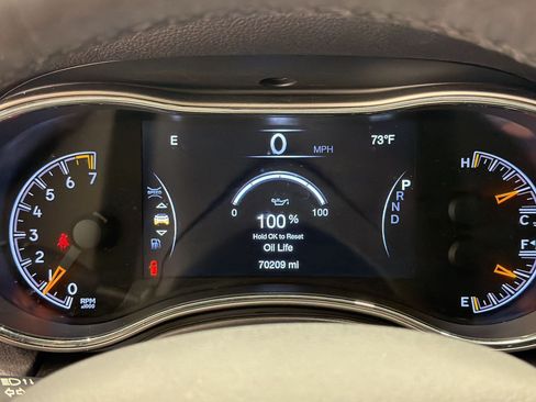Used 2019 Jeep Grand Cherokee Altitude AWD/4WD image 18