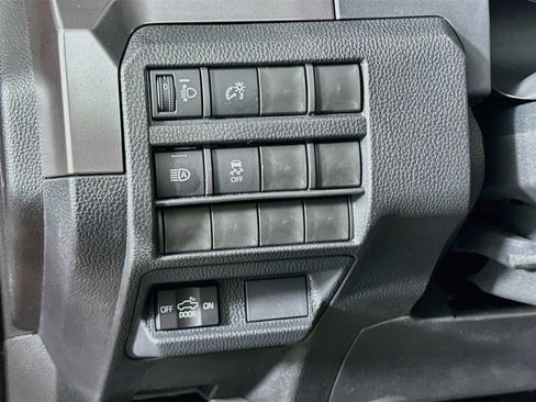 Certified 2026 Toyota Tacoma SR5 AWD/4WD image 10