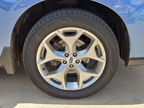 Used 2017 Subaru Forester 2.5i Touring AWD/4WD image 5