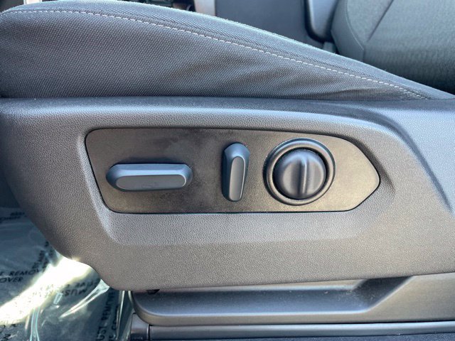 Certified 2022 Chevrolet Silverado 2500 Custom w/ Custom Convenience Package AWD/4WD image 9