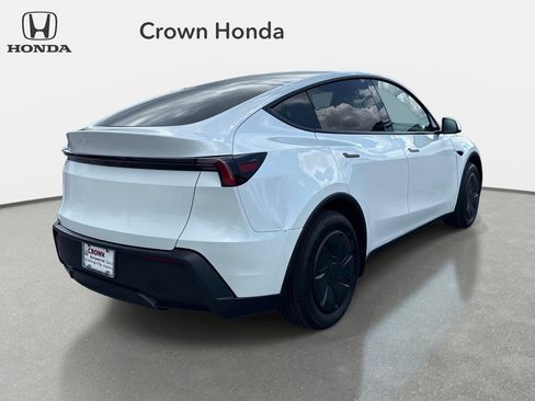 Used 2026 Tesla Model Y 2WD image 4