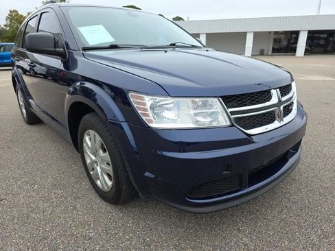 Used 2019 Dodge Journey SE image 2
