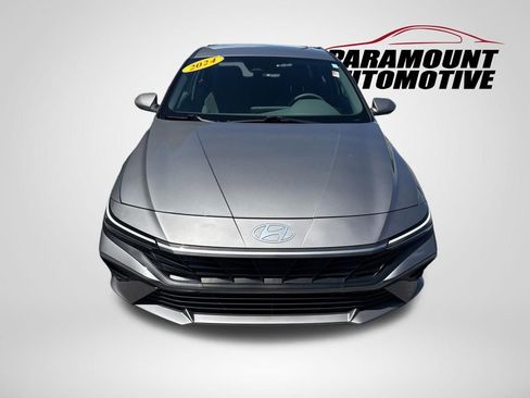 Used 2024 Hyundai Elantra SEL FWD image 2