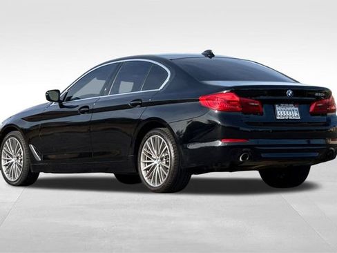 Used 2020 BMW 530i w/ Convenience Package image 6