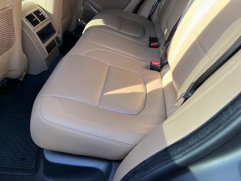 Used 2023 Jaguar F-PACE S AWD/4WD image 30