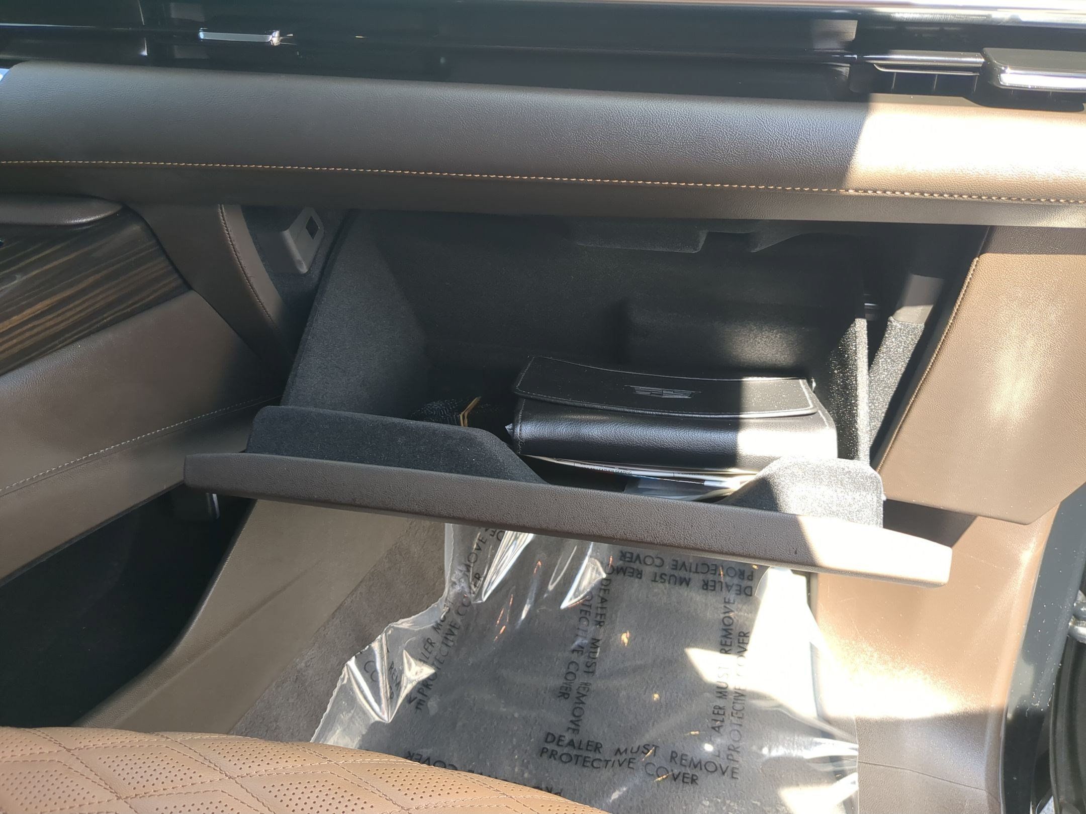 Certified 2023 Cadillac Escalade Premium Luxury AWD/4WD image 34